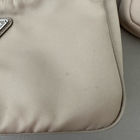 Authentic Prada Nylon Re-Edition 2005. Great condition - Picture 5 of 9